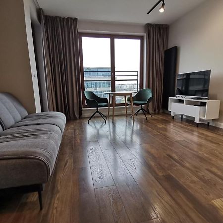 Nowoczesny Apartament Z Widokiem Appartement Warschau Buitenkant foto