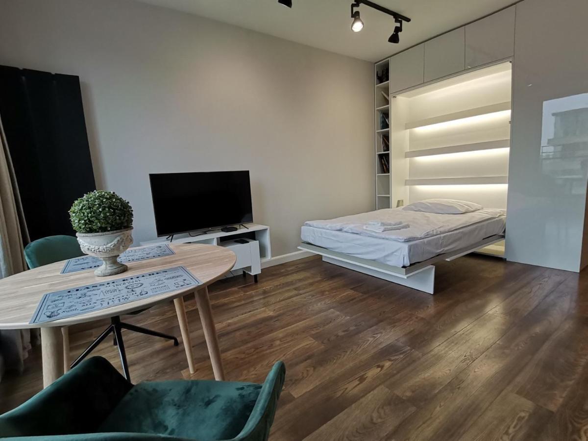 Nowoczesny Apartament Z Widokiem Appartement Warschau Buitenkant foto