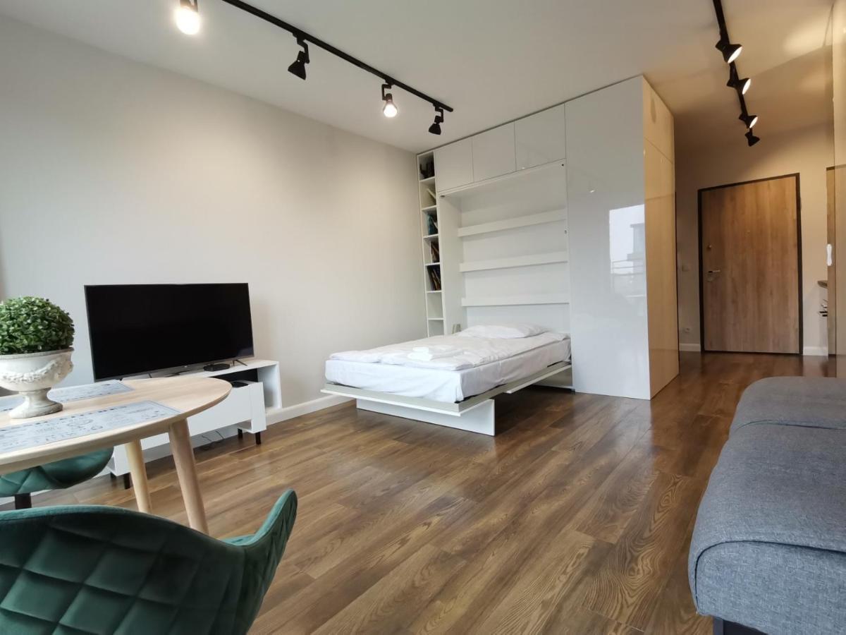 Nowoczesny Apartament Z Widokiem Appartement Warschau Buitenkant foto